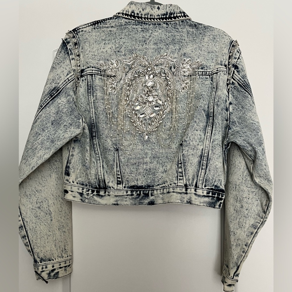 BlueB rhinestone crystal embellished acid wash blue cropped jean jacket sz S - Picture 2 of 7